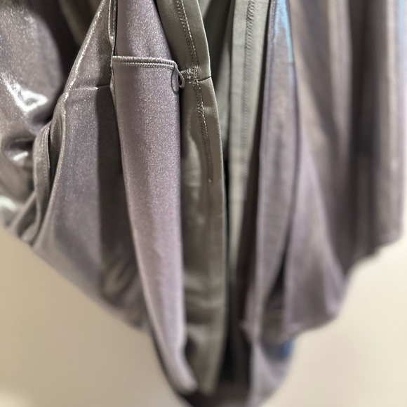 Halston Heritage Short Metallic Silver A-line Cape Sleeve V-Neck Dress Size10 NW - Picture 8 of 16